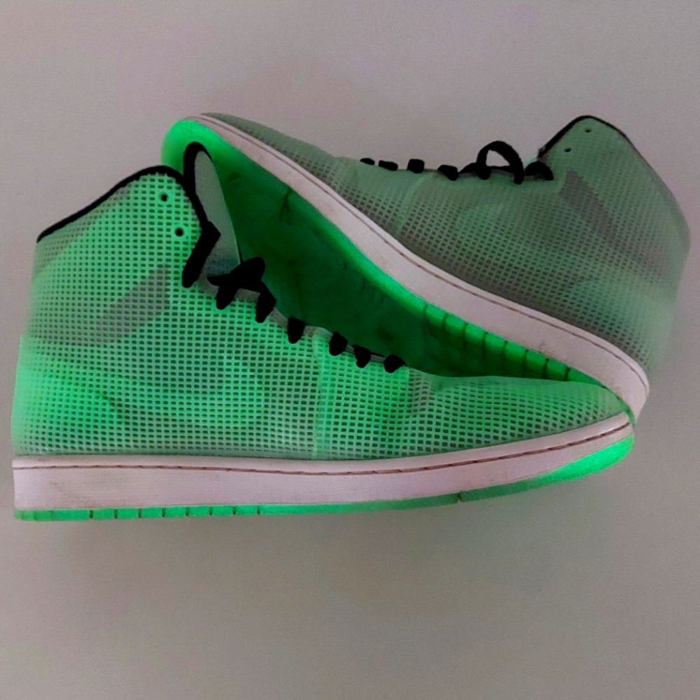 Air Jordan 4lab1 Glow in the dark